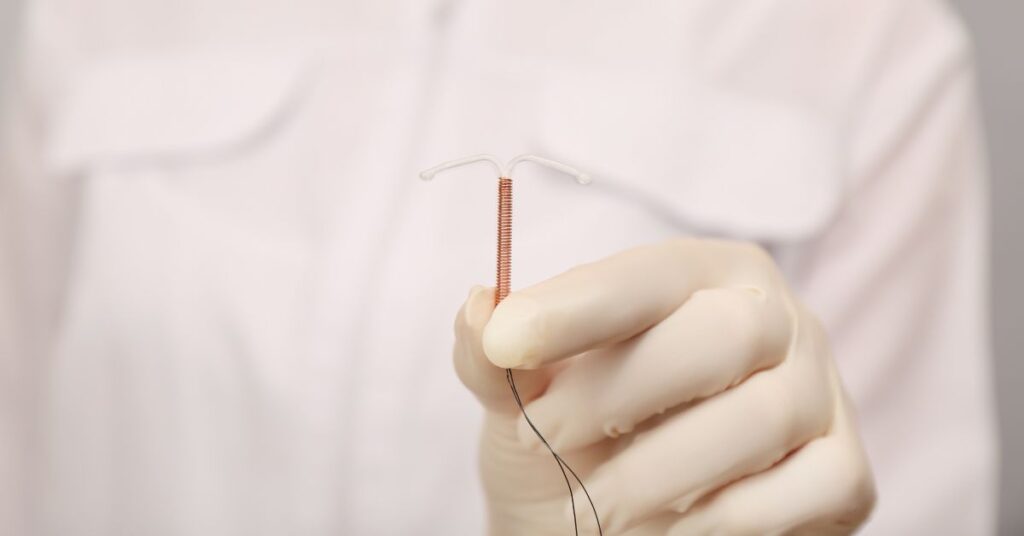 Perguntas Frequentes sobre o DIU │ Dra. Larissa 2 1 2 Perguntas frequentes sobre o diu │ Dra
